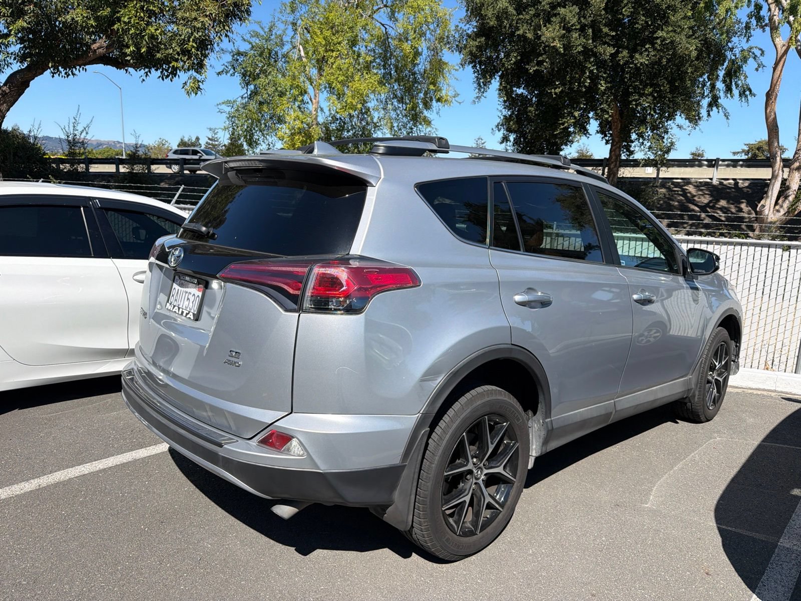 Used 2017 Toyota RAV4 SE w/ Power Extra Value Package AWD/4WD image 3