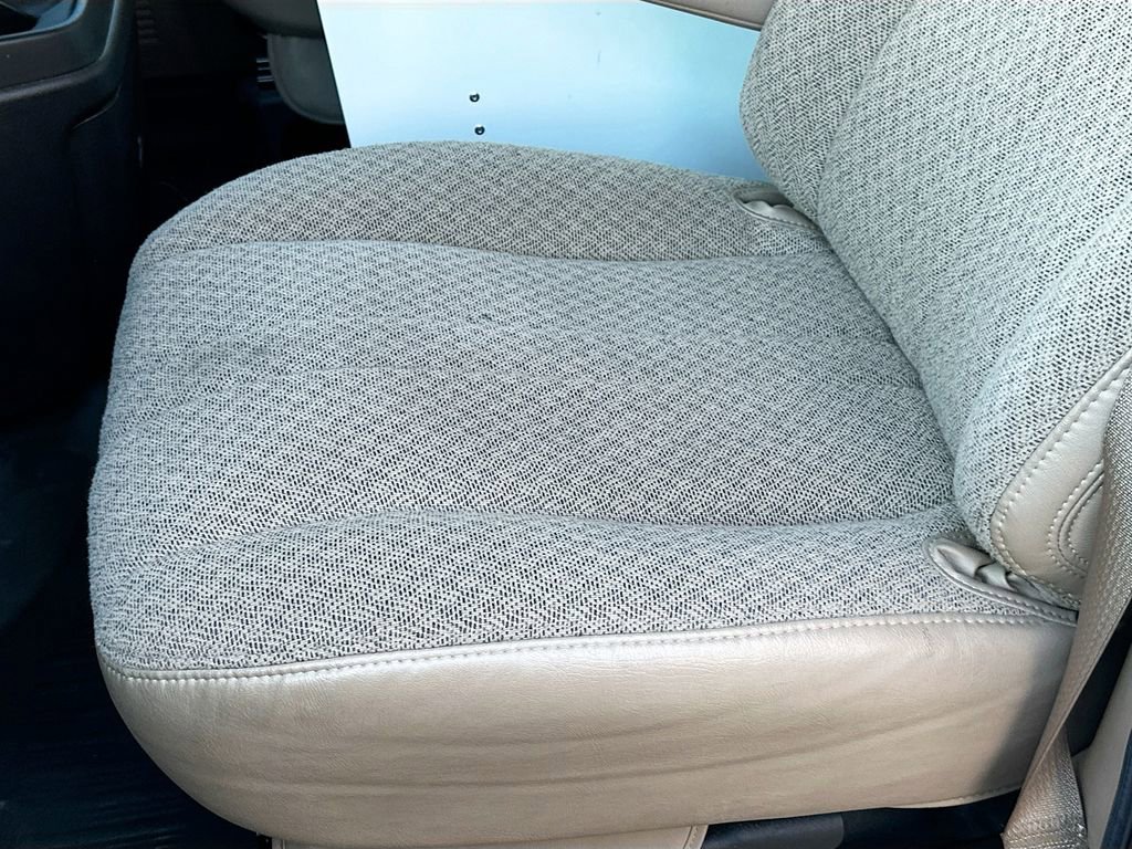 Used 2023 Chevrolet Express 2500 w/ Driver Convenience Package RWD image 18