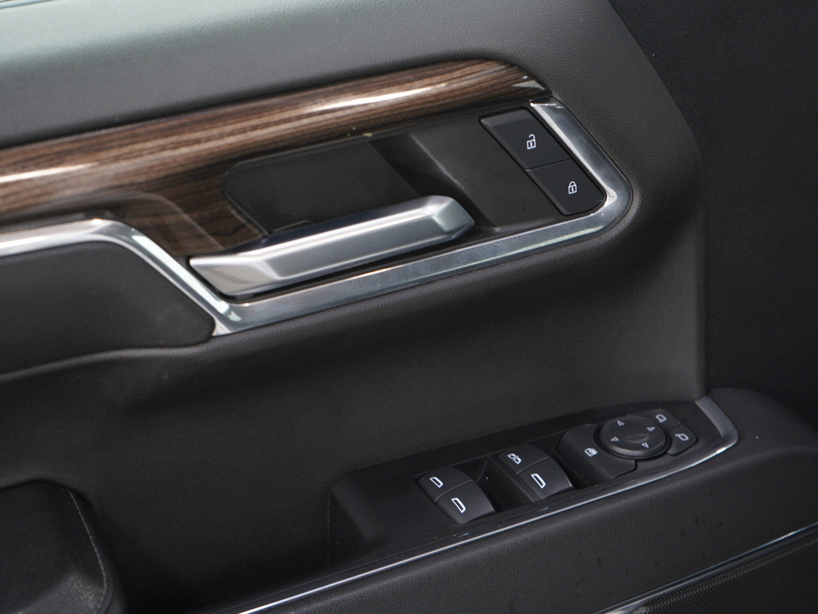 Used 2024 Chevrolet Silverado 1500 LT image 20