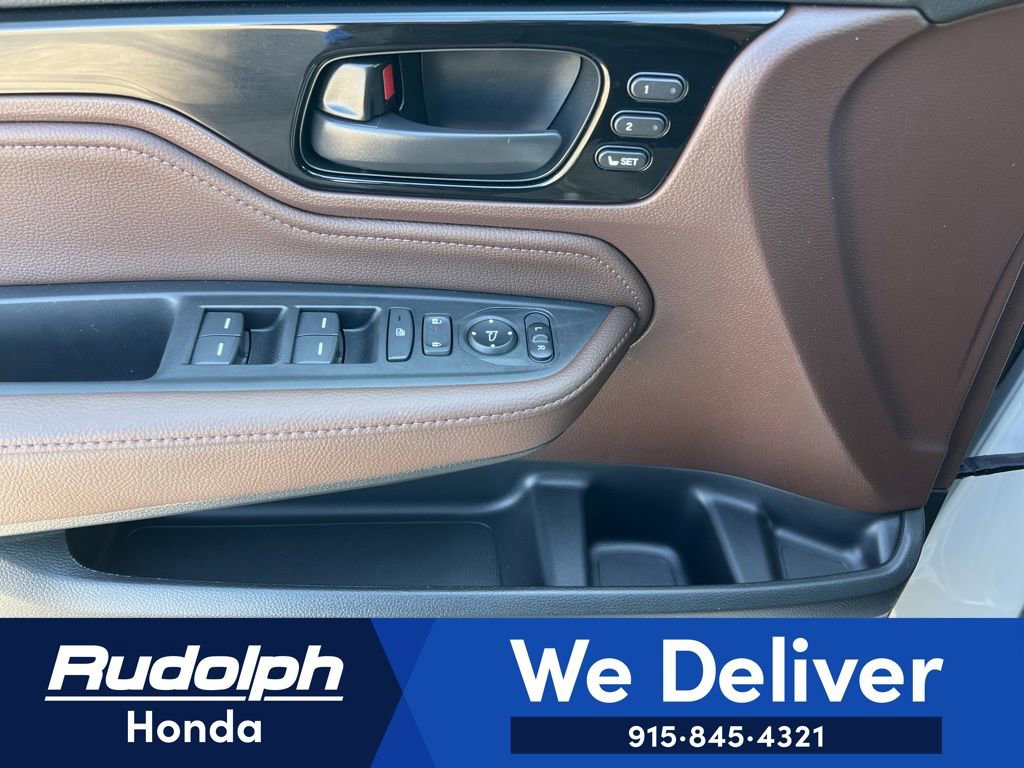 New 2026 Honda Odyssey Touring image 11