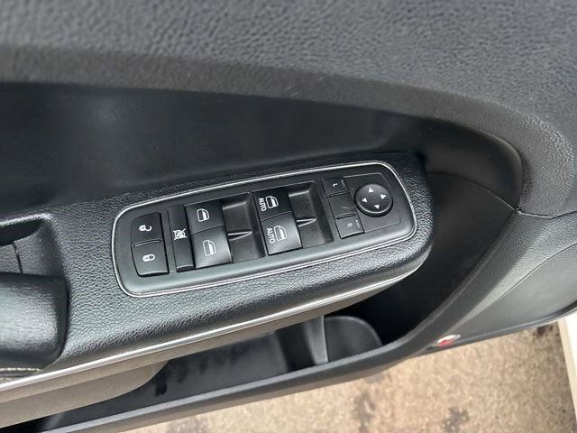 Used 2017 Chrysler 300 S w/ 300S Premium Group image 13