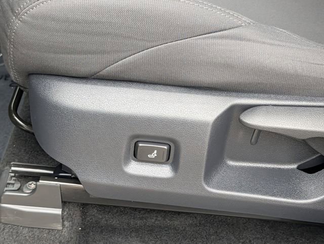 Used 2024 Toyota Tacoma SR5 AWD/4WD image 25