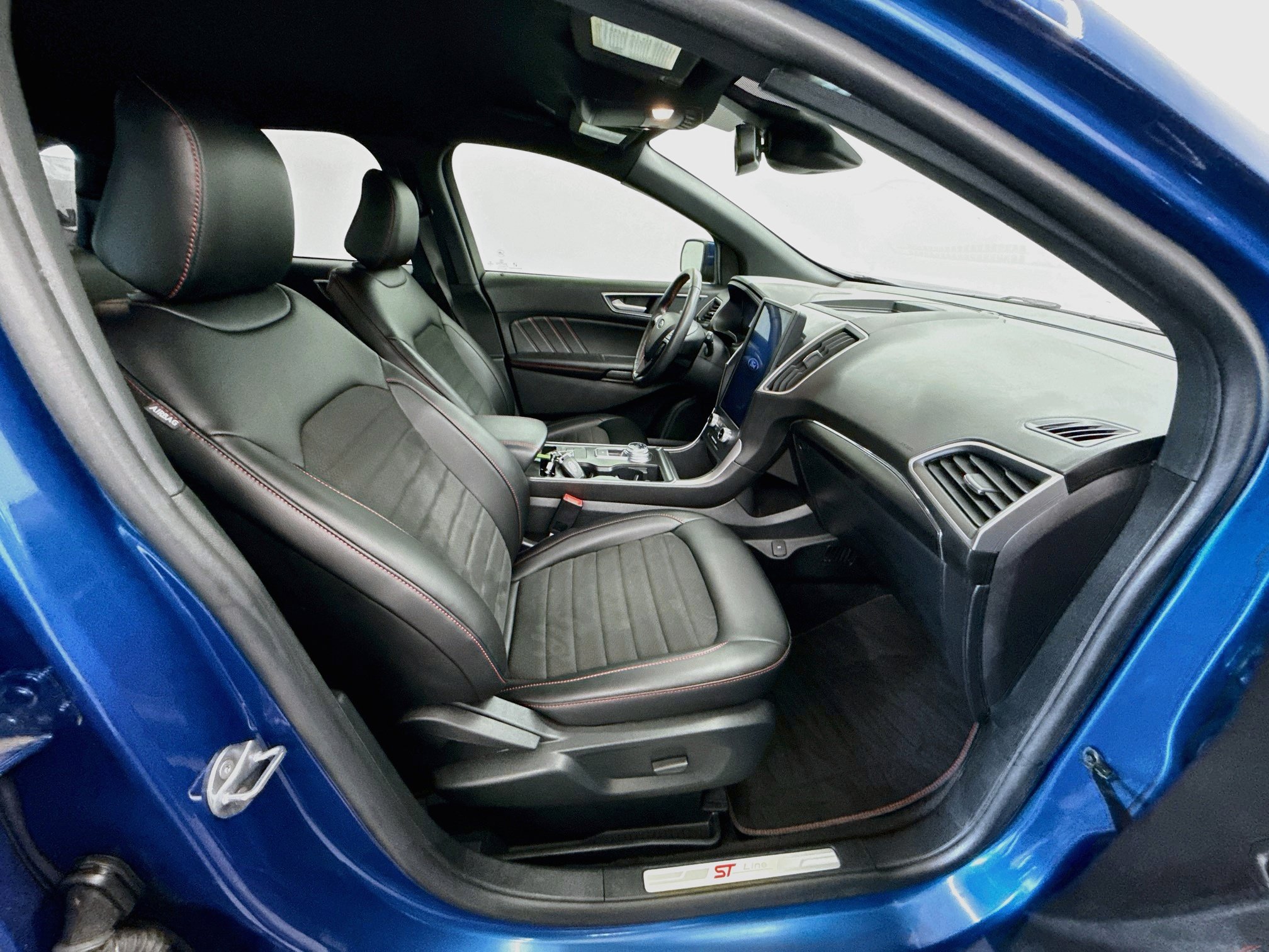 Used 2022 Ford Edge ST-Line AWD/4WD image 30