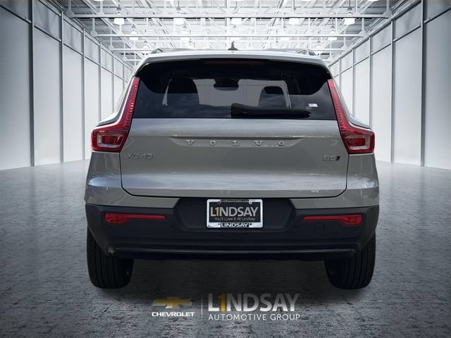 Used 2023 Volvo XC40 B5 Plus w/ Driver Assist Package AWD/4WD image 5