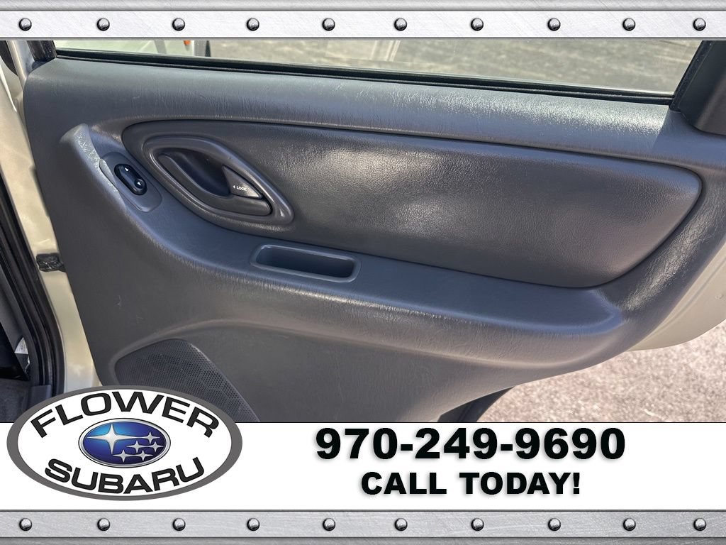Used 2004 MAZDA Tribute ES AWD/4WD image 16