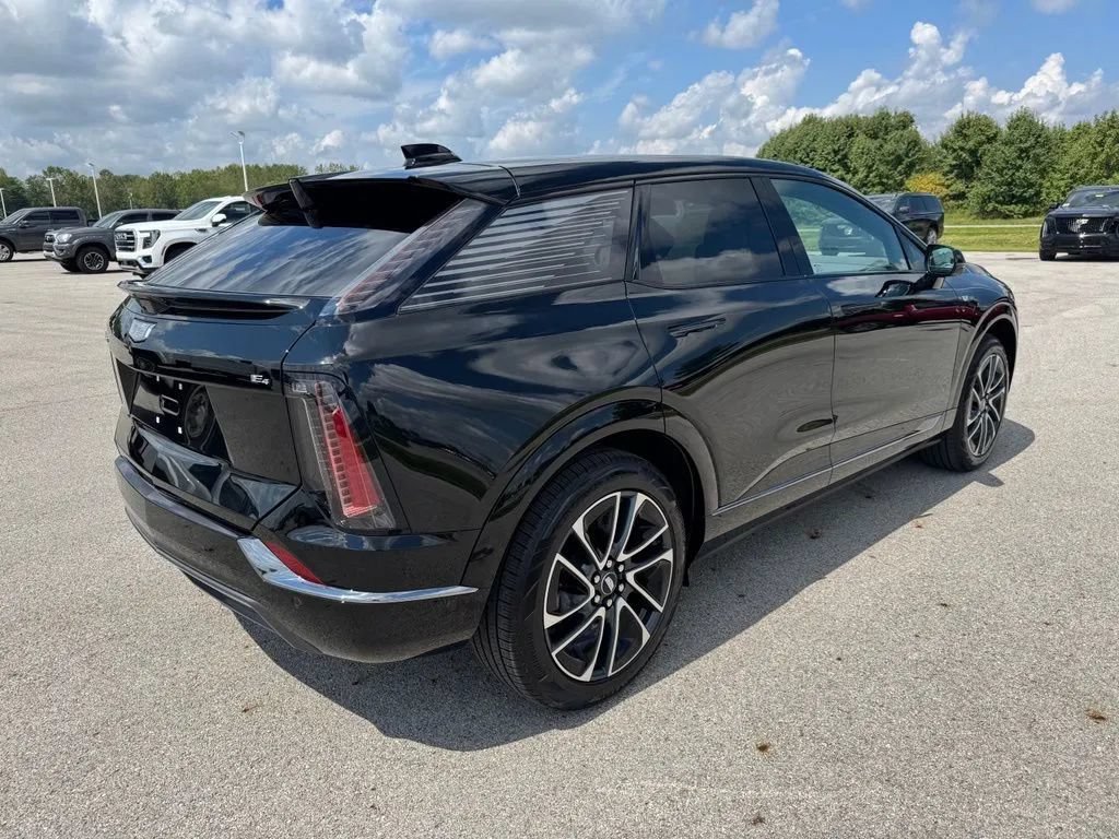 New 2027 Cadillac Optiq Premium Sport AWD/4WD image 7
