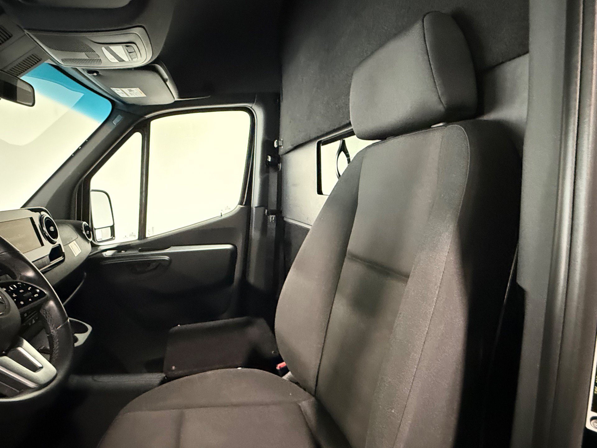 Used 2024 Mercedes-Benz Sprinter 3500 image 54