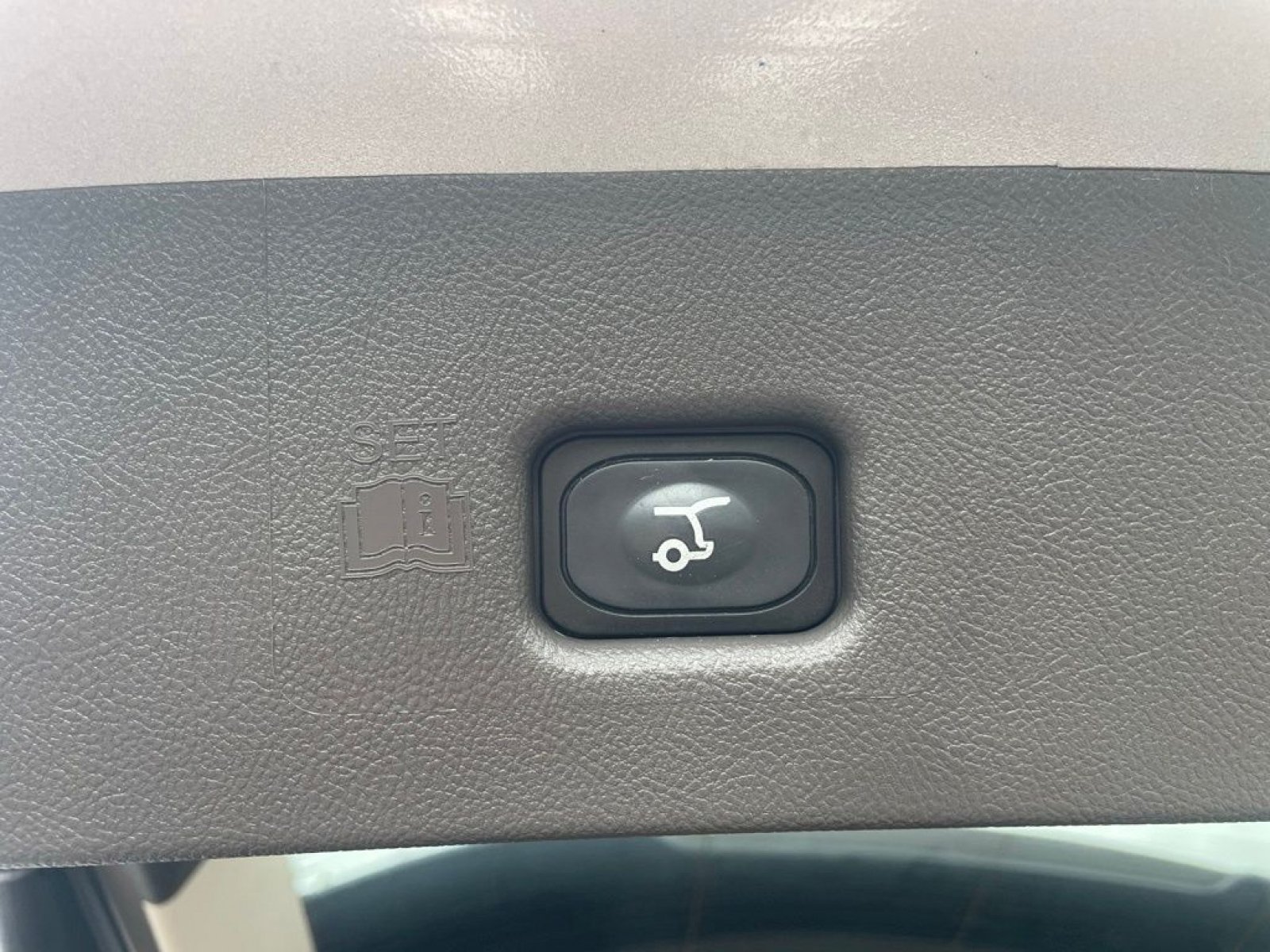 Used 2021 Lincoln Nautilus Reserve AWD/4WD image 25