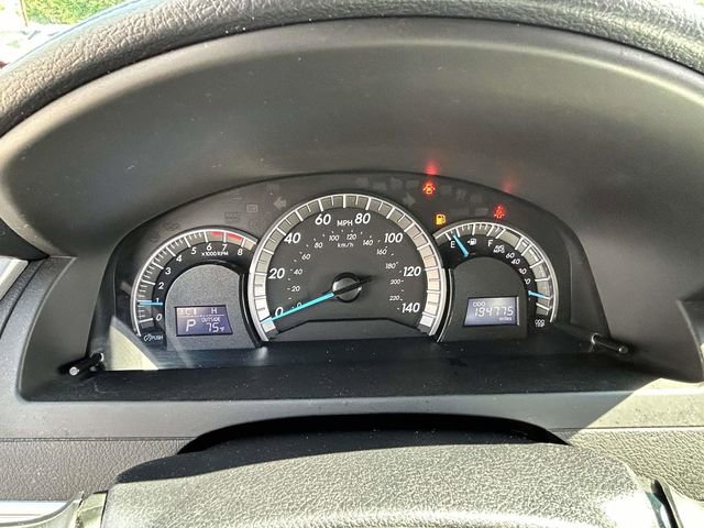 Used 2014 Toyota Camry SE FWD image 23