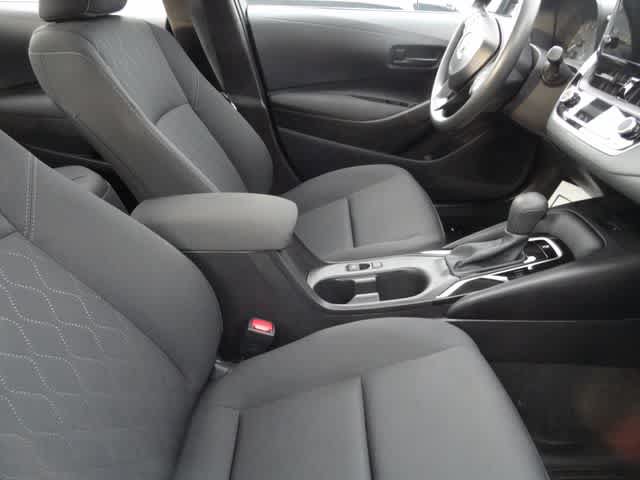 Used 2025 Toyota Corolla LE w/ LE Premium Package FWD image 10