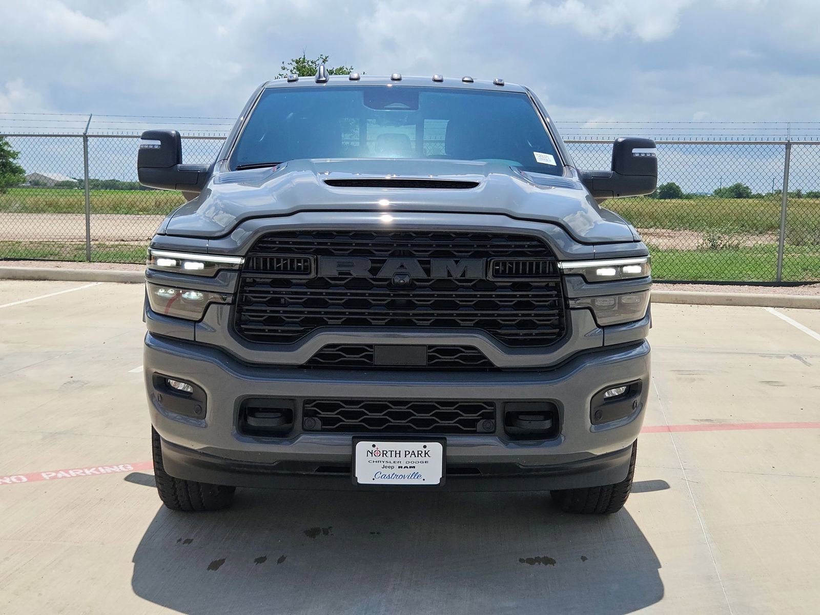 New 2026 RAM 2500 Limited AWD/4WD image 8