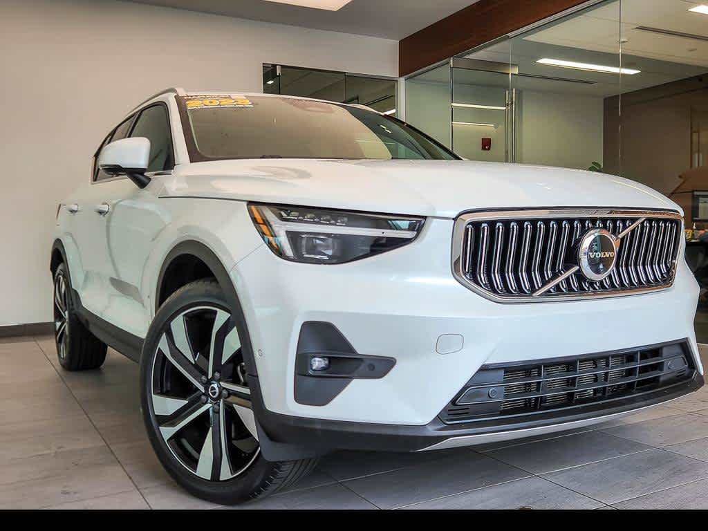 Used 2023 Volvo XC40 B5 Ultimate w/ Protection Package Premier