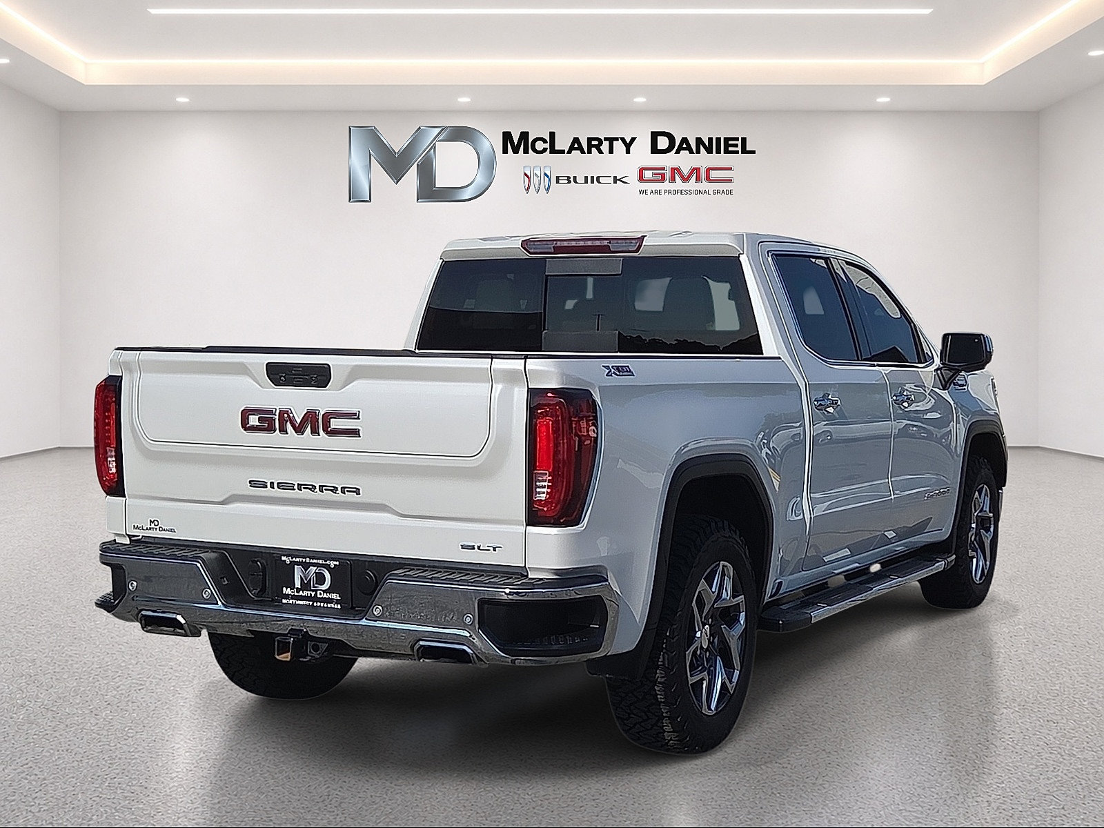 Certified 2022 GMC Sierra 1500 SLT AWD/4WD image 14