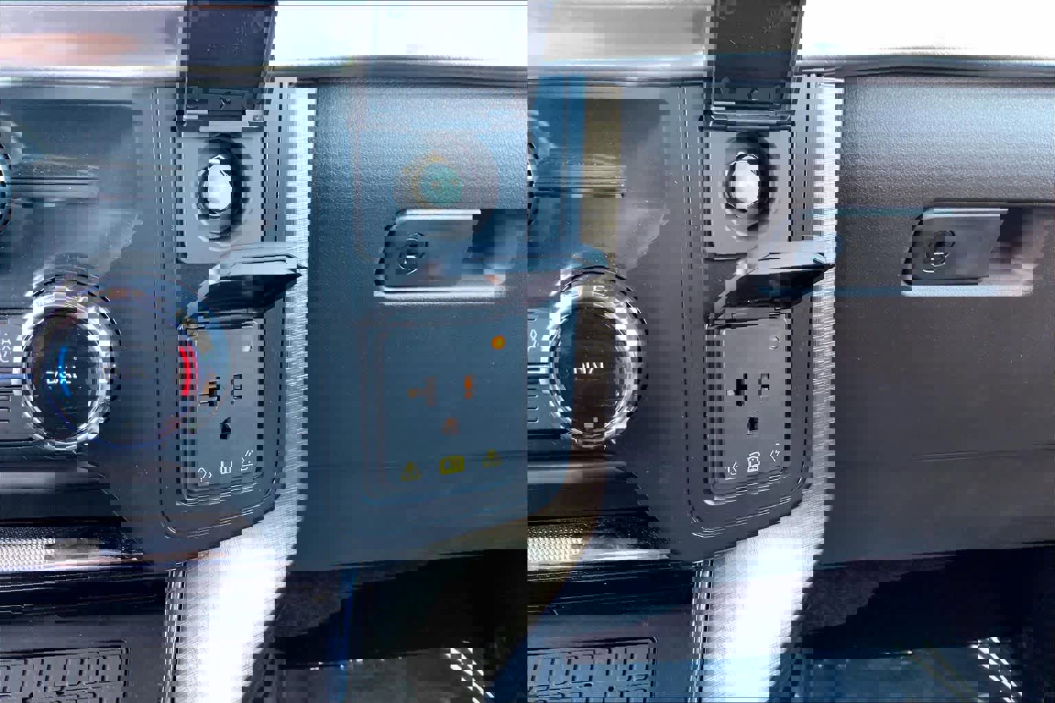 Certified 2025 Ford F150 King Ranch image 32