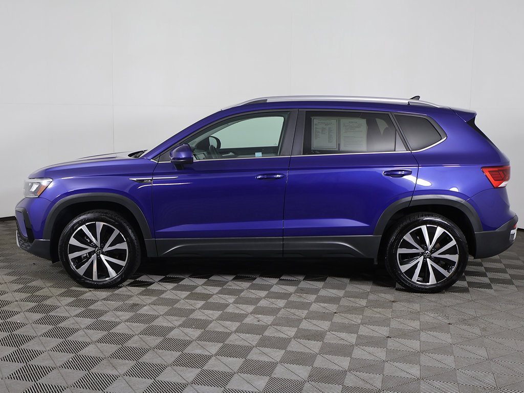 Used 2024 Volkswagen Taos SE FWD image 16