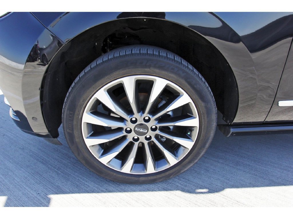 Used 2021 Lincoln Navigator L Reserve w/ Luxury Package AWD/4WD image 30