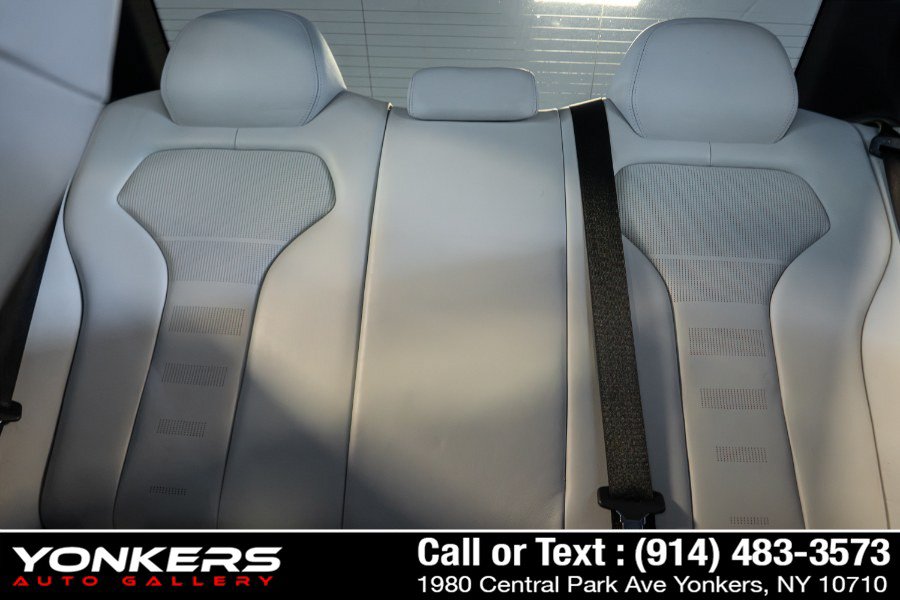 Used 2017 BMW M3 RWD image 34