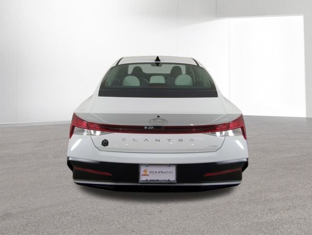 New 2026 Hyundai Elantra Limited image 14