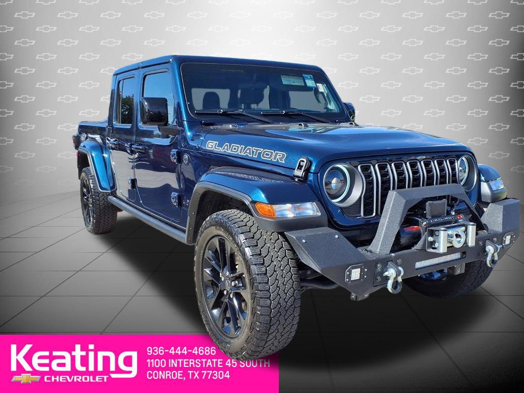 Used 2025 Jeep Gladiator Sport AWD/4WD image 3