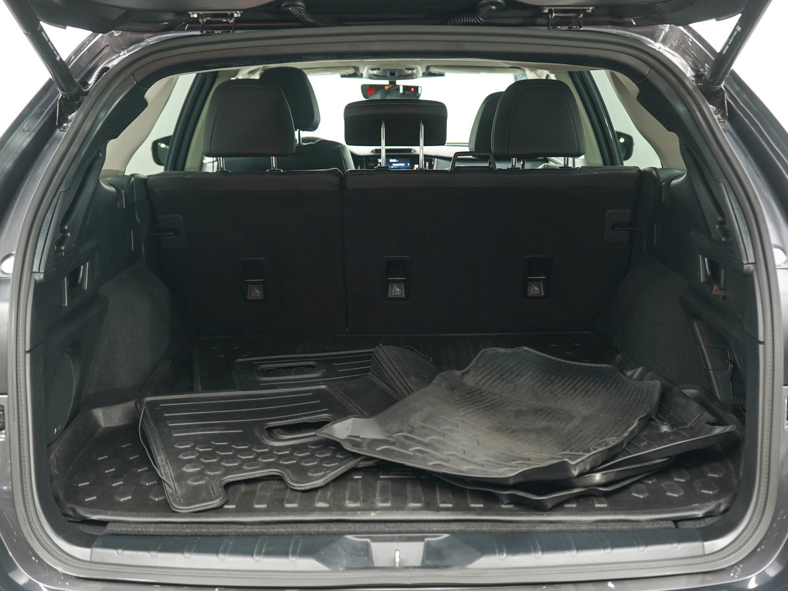 Used 2025 Subaru Outback Limited AWD/4WD image 16