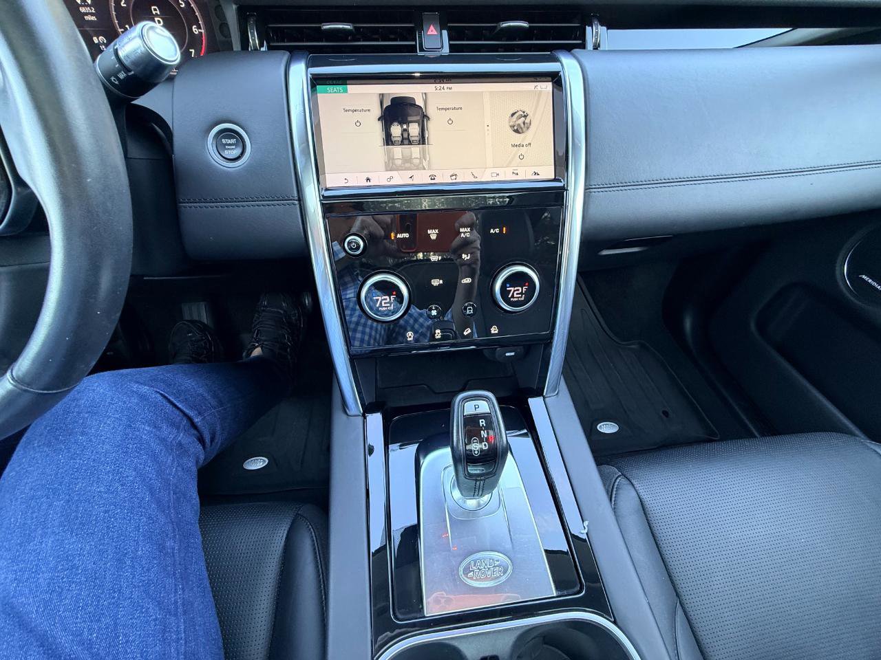 Used 2020 Land Rover Discovery Sport SE image 26