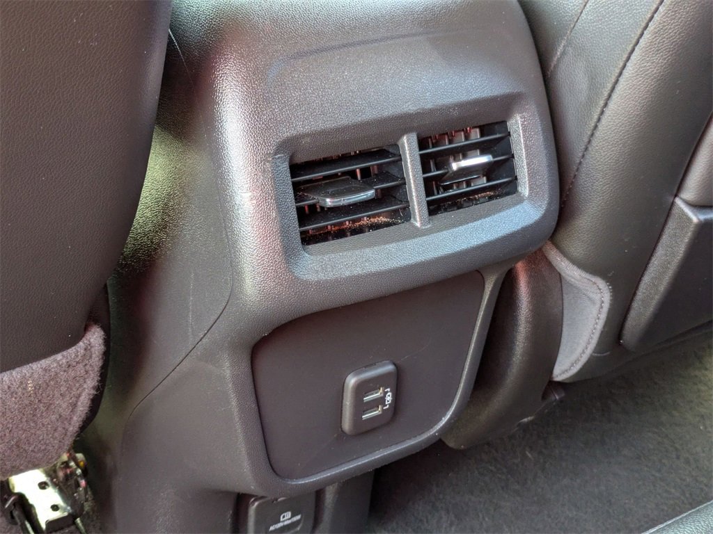 Used 2023 GMC Terrain SLT image 26