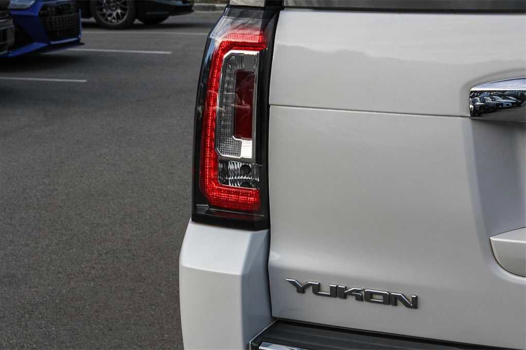 Used 2020 GMC Yukon Denali w/ Open Road Package image 9