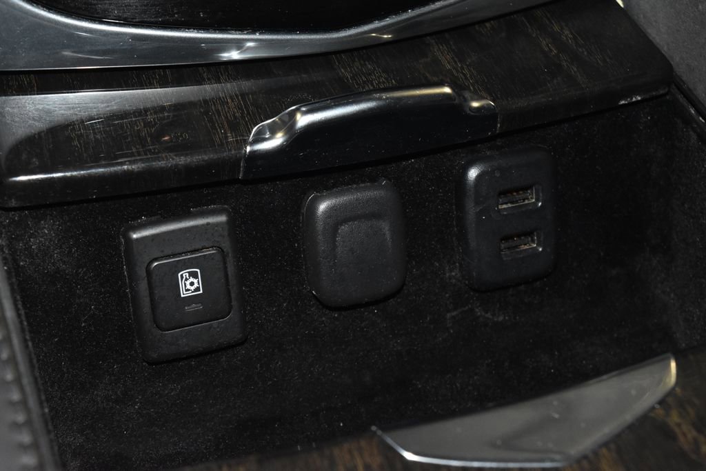 Used 2016 Cadillac Escalade ESV Platinum AWD/4WD image 14