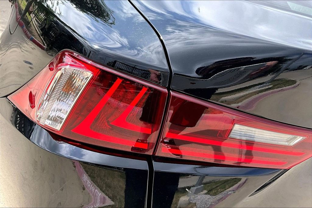 Used 2016 Lexus IS 200t image 38