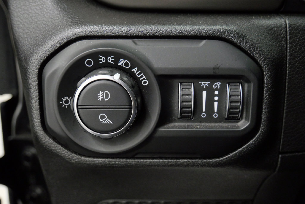 Used 2021 Jeep Gladiator Sport AWD/4WD image 25