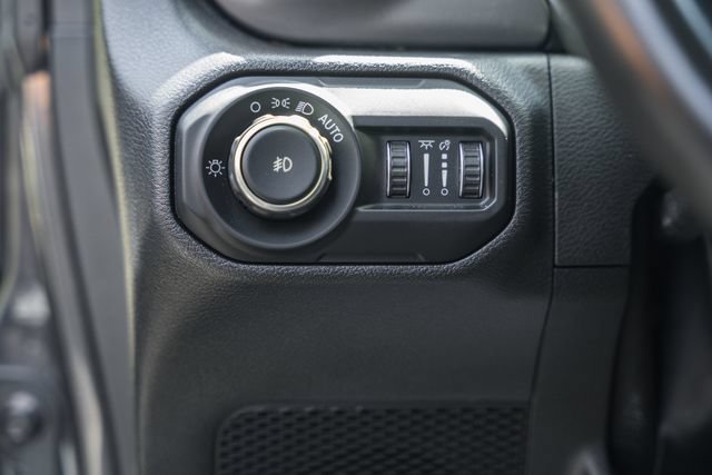 Used 2022 Jeep Wrangler Unlimited Sport AWD/4WD image 44