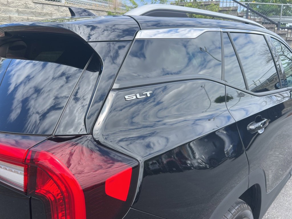 Used 2022 GMC Terrain SLT image 10