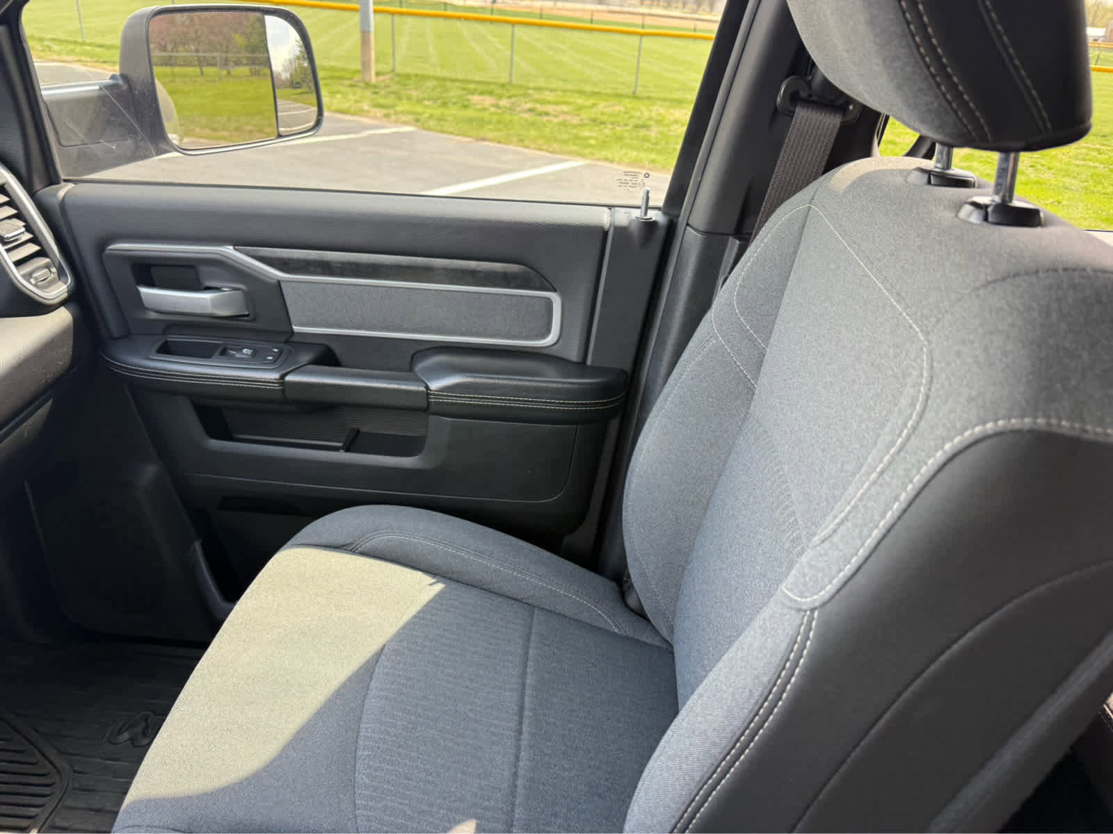 Used 2021 RAM 2500 Big Horn w/ Level 1 Equipment Group AWD/4WD image 28