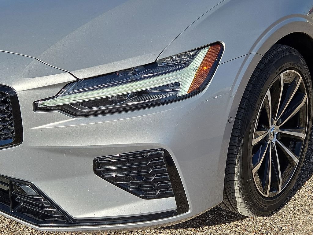 Certified 2023 Volvo S60 T8 Plus image 10