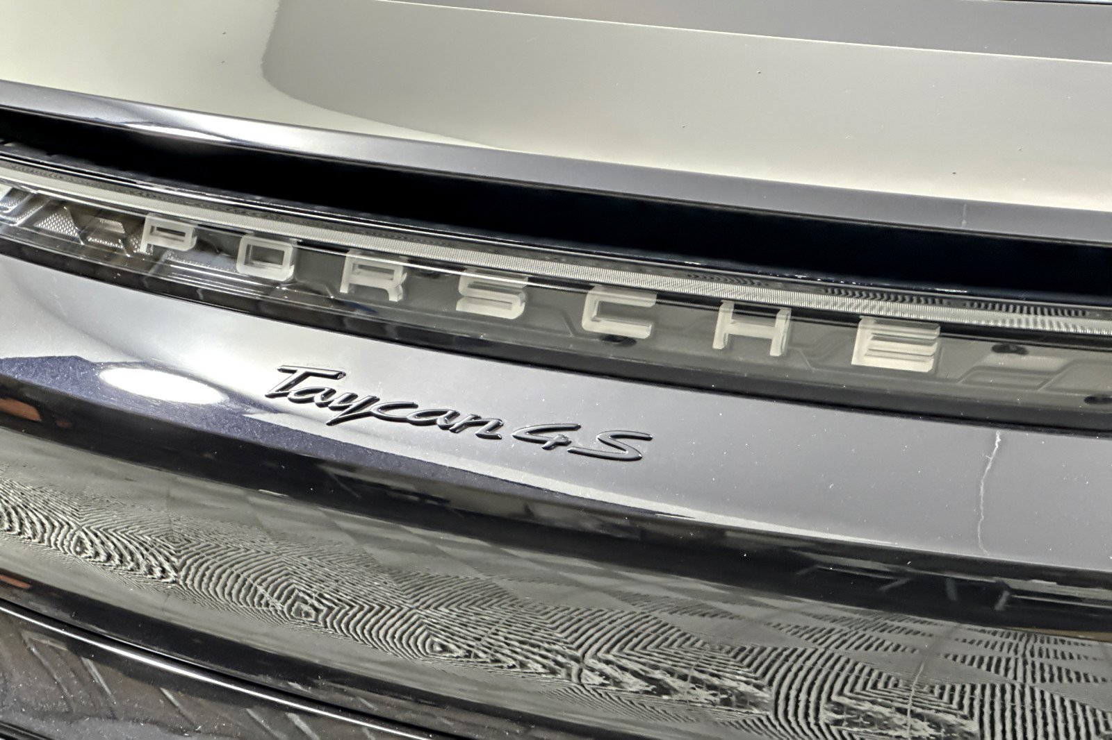 Used 2021 Porsche Taycan 4S image 25