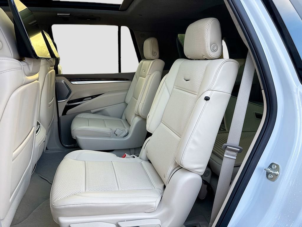 New 2026 Cadillac Escalade Platinum Sport w/ LPO, ONYX Package AWD/4WD image 30