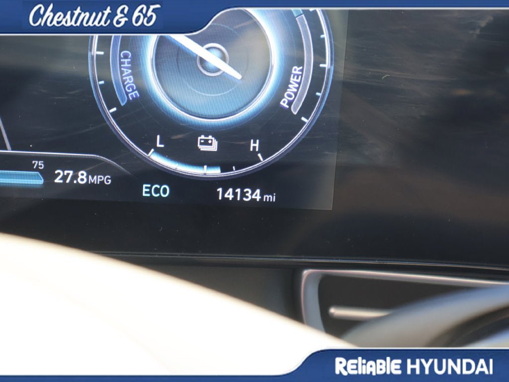 Certified 2025 Hyundai Elantra SEL FWD image 29