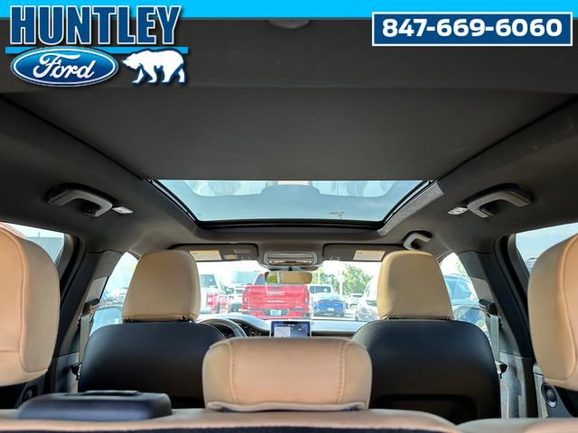 Used 2022 Lincoln Corsair Reserve w/ Equipment Group 201A image 10