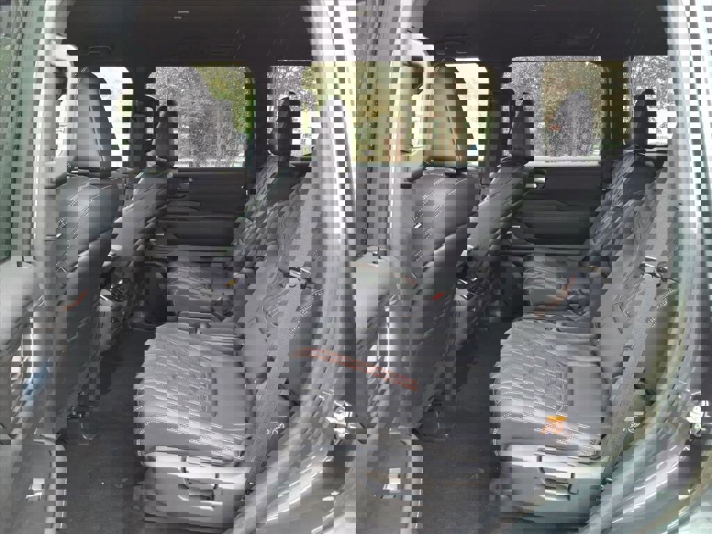 New 2026 Nissan Armada PRO-4X w/ Captain's Chari Seat Package AWD/4WD image 6