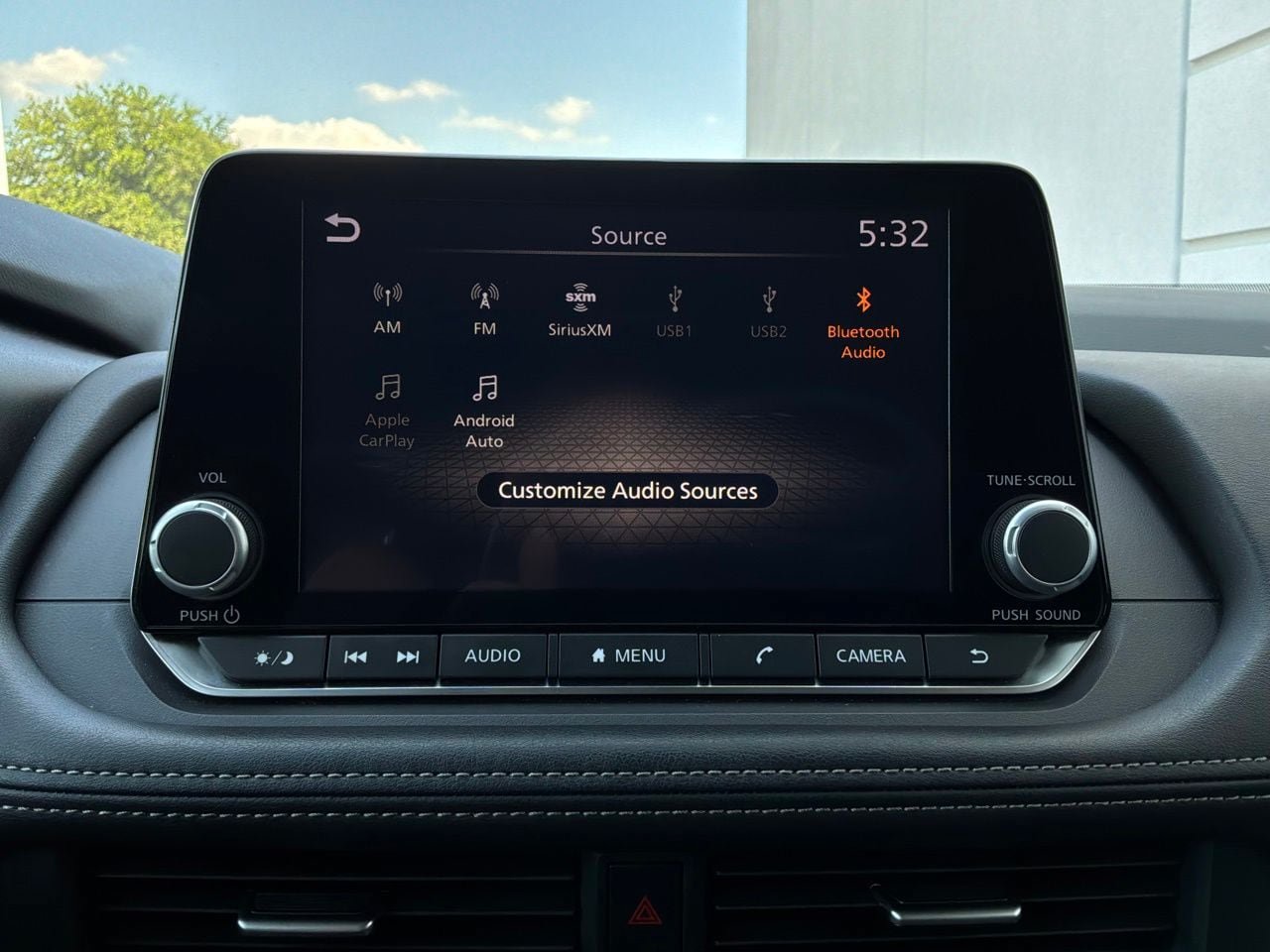 Used 2025 Nissan Rogue SV FWD image 30