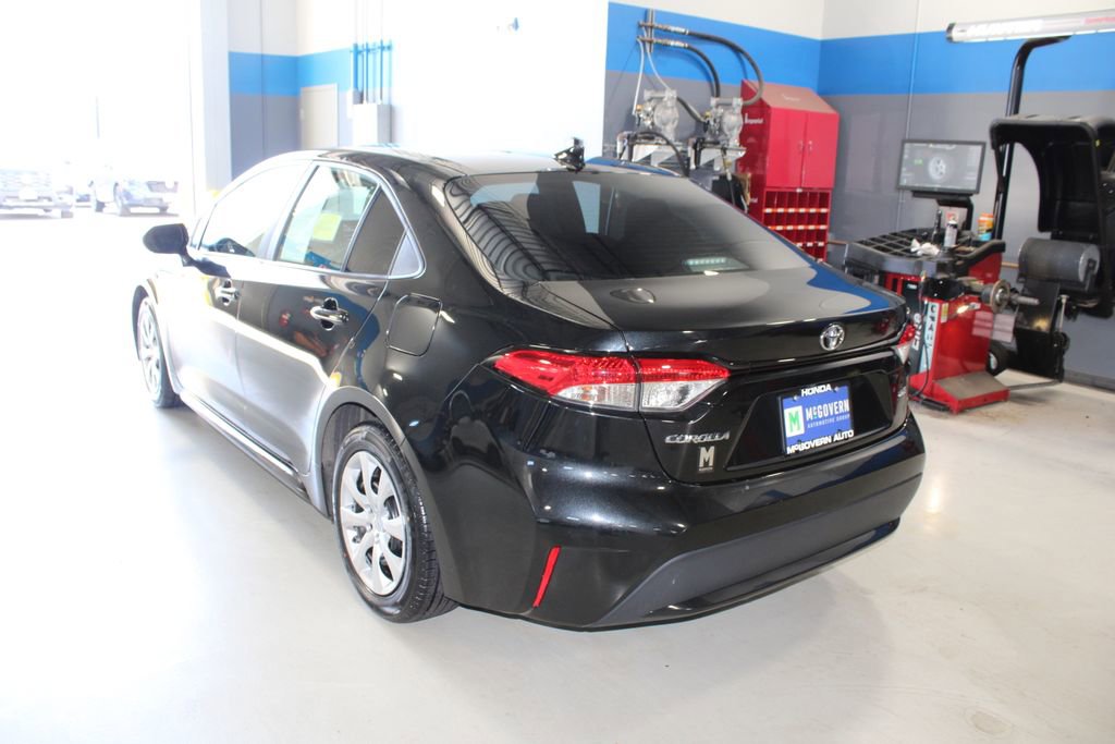 Used 2022 Toyota Corolla LE FWD image 34