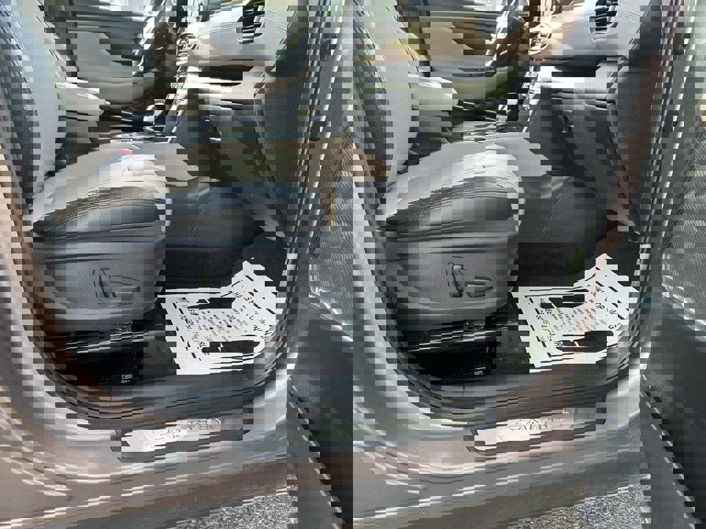 Used 2019 Hyundai Santa Fe Limited image 21