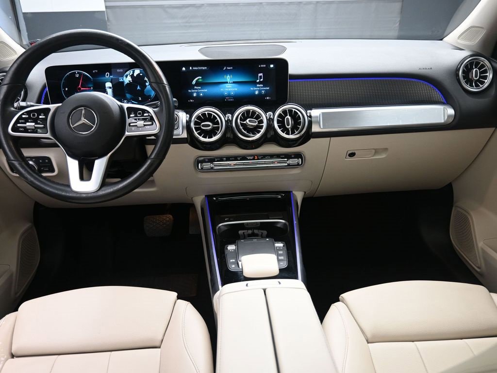 Used 2021 Mercedes-Benz GLB 250 w/ Premium Package image 9
