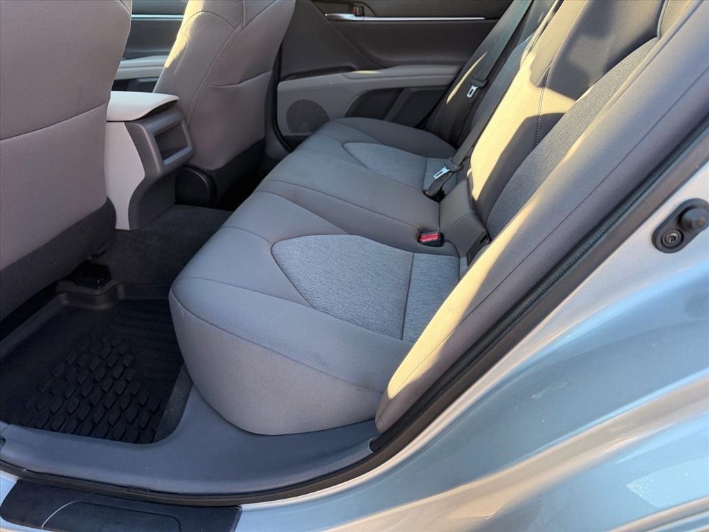 Used 2022 Toyota Camry LE image 13