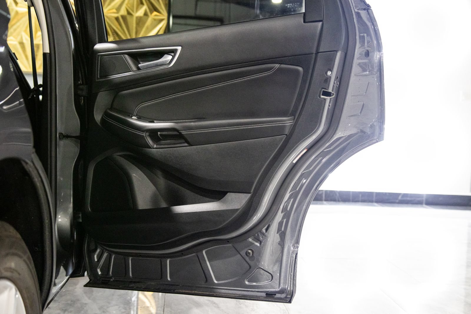 Used 2024 Ford Edge Titanium AWD/4WD image 26