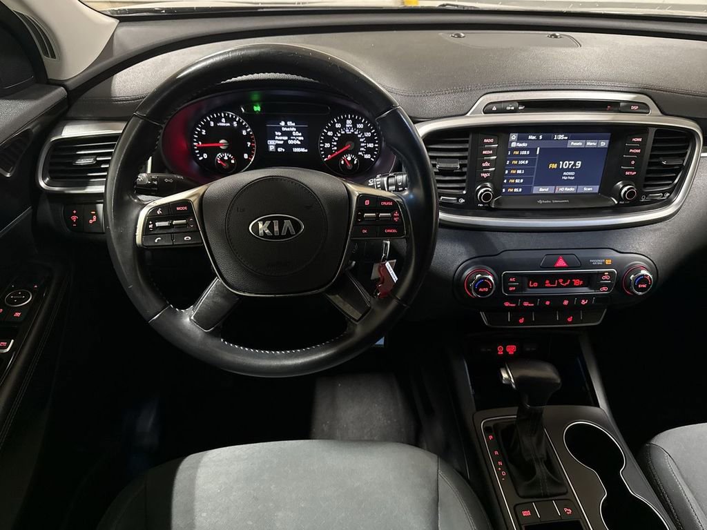 Used 2019 Kia Sorento LX w/ LX Convenience Package FWD image 11