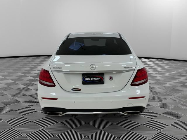 Used 2017 Mercedes-Benz E 300 4MATIC image 4