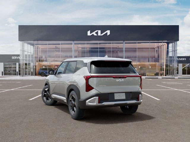 New 2027 Kia Seltos S FWD image 4