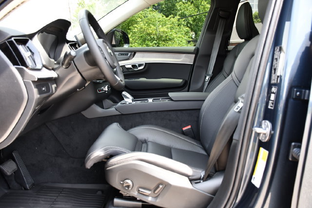 New 2026 Volvo XC90 B6 Ultra w/ Protection Package Premier AWD/4WD image 13