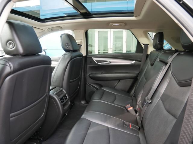 Used 2017 Cadillac XT5 Luxury w/ Driver Awareness Package image 8